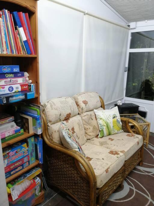 Welsh Miners Cottage Four Bedroom House Treherbert Bagian luar foto