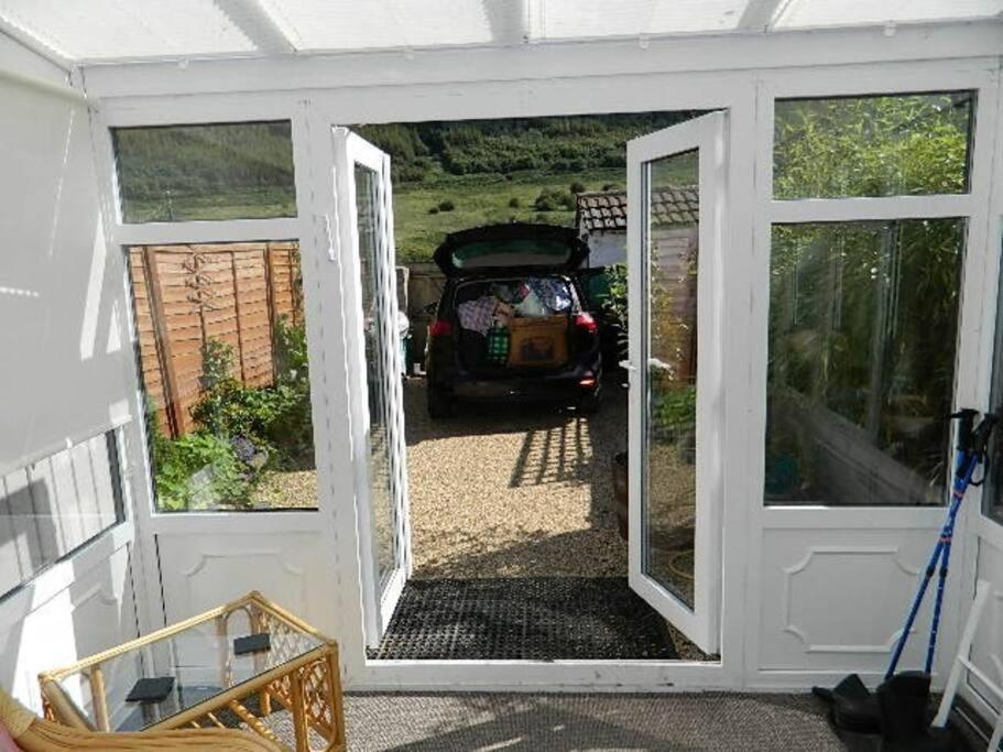 Welsh Miners Cottage Four Bedroom House Treherbert Bagian luar foto