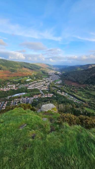 Welsh Miners Cottage Four Bedroom House Treherbert Bagian luar foto